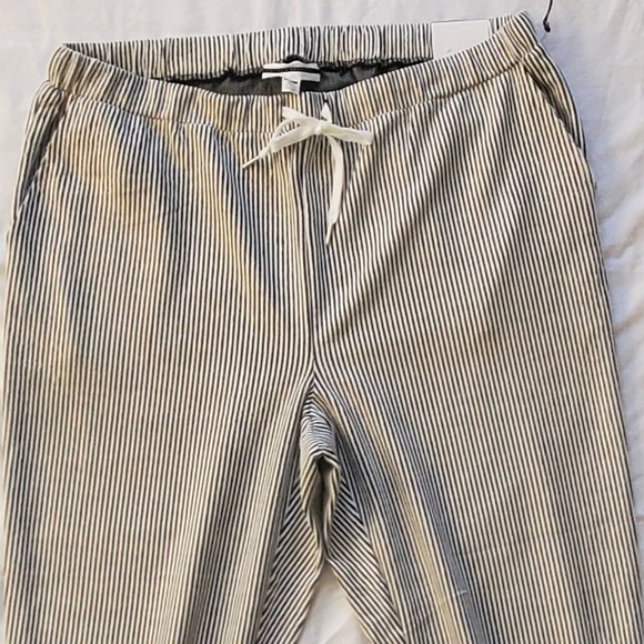 Jules & Leopold Women's Black & White Striped Jogger Capris Plus Size 1X - Picture 3 of 6